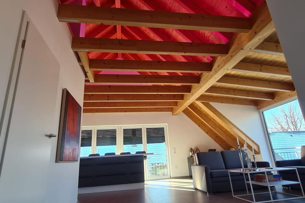 Moderne Ferienunterkunft/Wohnung Burgthann Экстерьер фото
