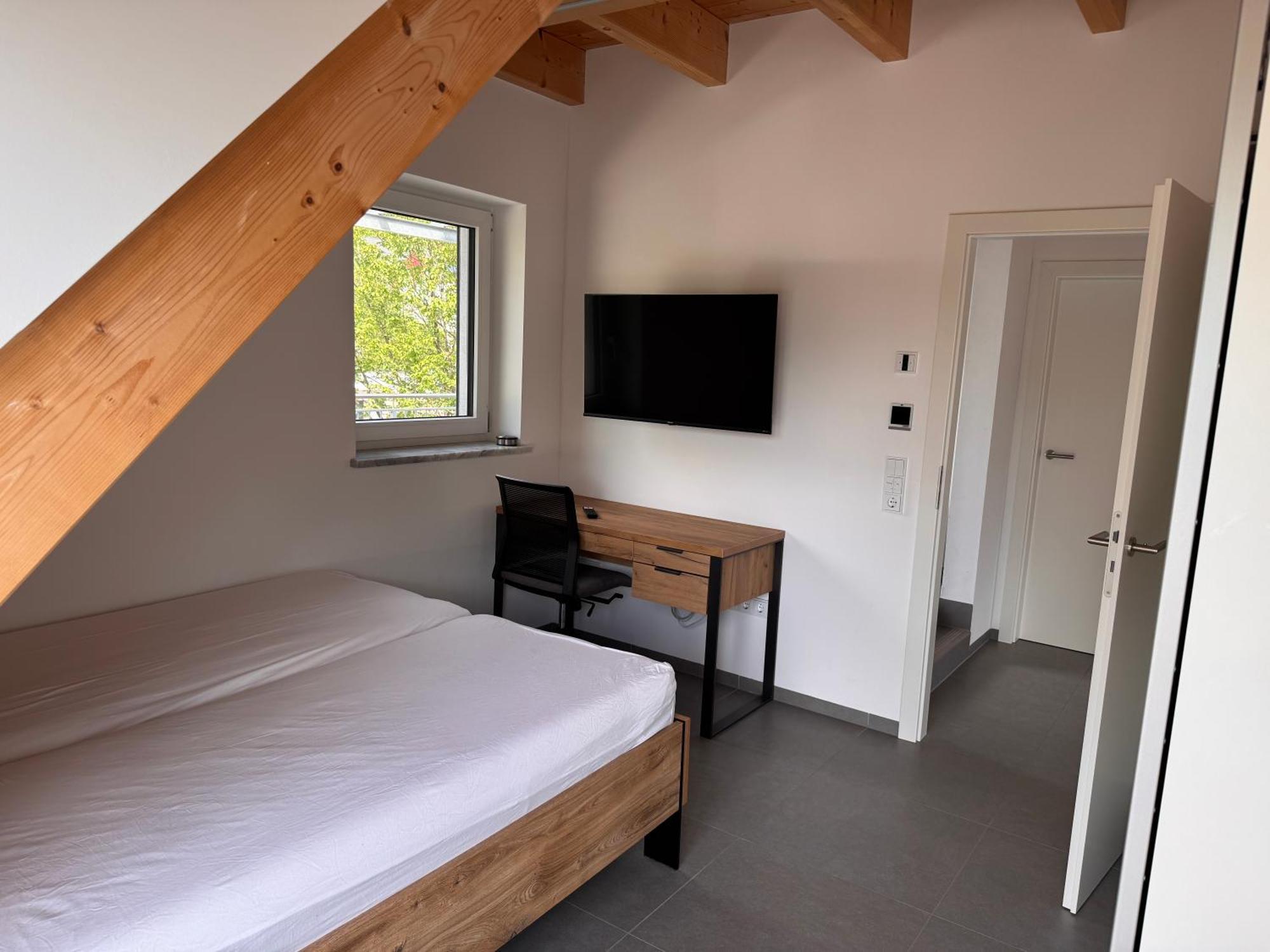 Moderne Ferienunterkunft/Wohnung Burgthann Экстерьер фото